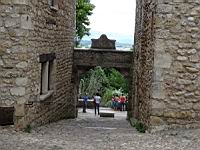 Perouges, Porte d'en bas (1).jpg